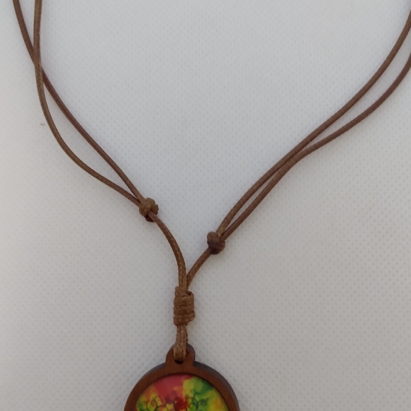Handmade Rasta Color Tree Cabochon on Round Wood Pendant. Adjustable Length - Picture 4 of 4